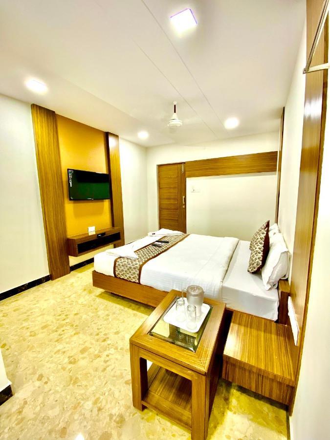 Sheraton Grande At Puratchi Thalaivar Dr Mgr Central Railway Station Chennai Exterior photo