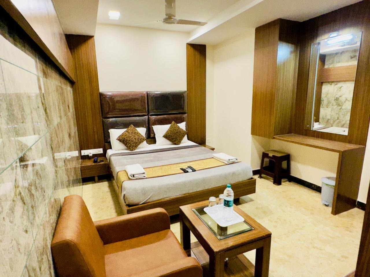 Sheraton Grande At Puratchi Thalaivar Dr Mgr Central Railway Station Chennai Exterior photo