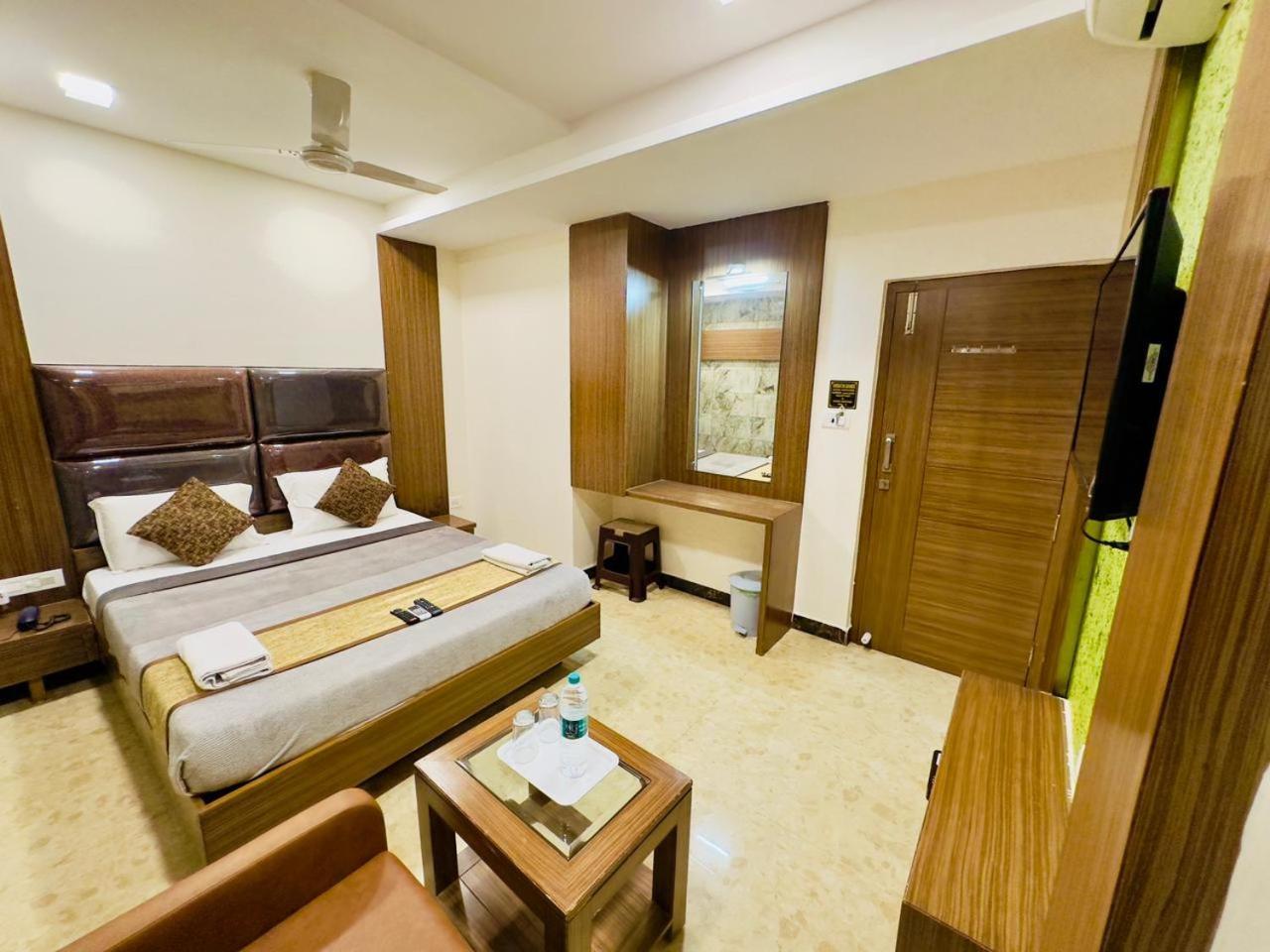 Sheraton Grande At Puratchi Thalaivar Dr Mgr Central Railway Station Chennai Exterior photo